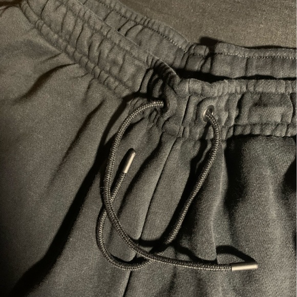 Nike Joggers - Picture 3 of 4